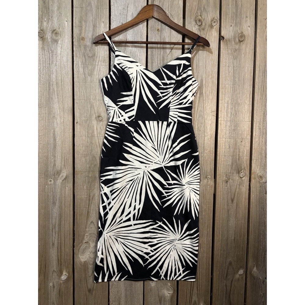 Maggy London Black & White Palm Print Midi Dress‎ • Sleek Sheath